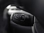 Peugeot 2008 1.2 PureTech Allure Sport (APPLE CARPLAY, NAVIGATIE, CAMERA, CLIMATE, SPORTSTOELEN, LEDER, GETINT GLAS, CRUISE, TREKHAAK, NIEUWSTAAT)