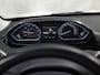 Peugeot 2008 1.2 PureTech Allure Sport (APPLE CARPLAY, NAVIGATIE, CAMERA, CLIMATE, SPORTSTOELEN, LEDER, GETINT GLAS, CRUISE, TREKHAAK, NIEUWSTAAT)