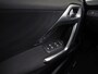 Peugeot 2008 1.2 PureTech Allure Sport (APPLE CARPLAY, NAVIGATIE, CAMERA, CLIMATE, SPORTSTOELEN, LEDER, GETINT GLAS, CRUISE, TREKHAAK, NIEUWSTAAT)