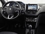 Peugeot 2008 1.2 PureTech Allure Sport (APPLE CARPLAY, NAVIGATIE, CAMERA, CLIMATE, SPORTSTOELEN, LEDER, GETINT GLAS, CRUISE, TREKHAAK, NIEUWSTAAT)