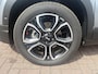 Jeep Avenger Summit 54 kWh | 400 KM WLTP | Adaptieve Cruise Control | Dode Hoek Detectie | Lane Assist | DAB | Apple Carplay | Parkeercamera | Parkeersensoren Voor & achter |