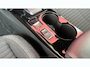 Peugeot e-2008 EV Active Pack 50 kWh | Navigatie | Camera | Apple Carplay / Android Auto | SOH 97,56% | Achterbank in delen neerklapbaar | Achteruitrijcamera | Airco (automatisch)