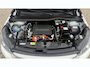 Peugeot e-2008 EV Active Pack 50 kWh | Navigatie | Camera | Apple Carplay / Android Auto | SOH 97,56% | Achterbank in delen neerklapbaar | Achteruitrijcamera | Airco (automatisch)