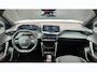 Peugeot e-2008 EV Active Pack 50 kWh | Navigatie | Camera | Apple Carplay / Android Auto | SOH 97,56% | Achterbank in delen neerklapbaar | Achteruitrijcamera | Airco (automatisch)