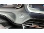 Peugeot e-2008 EV Active Pack 50 kWh | Navigatie | Camera | Apple Carplay / Android Auto | SOH 97,56% | Achterbank in delen neerklapbaar | Achteruitrijcamera | Airco (automatisch)