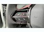 Peugeot e-2008 EV Active Pack 50 kWh | Navigatie | Camera | Apple Carplay / Android Auto | SOH 97,56% | Achterbank in delen neerklapbaar | Achteruitrijcamera | Airco (automatisch)