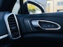 Porsche Cayenne 3.0 S E-Hybrid | Pano | Sport Chrono | Luchtvering | Porsche onderhouden | NL-auto | Adaptieve sportstoelen