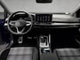 Volkswagen Golf 1.5 272pk DSG eHybrid GTE · Panoramadak · 360 Camera · Wegklapbare Trekhaak  · Apple/Android Car Play · 18'' Inch · Garantie t/m 19-06-2030 of 100.000km