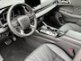Mitsubishi Outlander 2.4 PHEV Black Edition NIEUW UIT VOORRAAD LEVERBAAR | Parkeersensoren voor- en achter | Stoel ventilatie voor | Plug Inn | Lederen bekleding | Navigatiesysteem | Elektrisch glazen panorama-dak | Climate Control | Adaptieve Cruise Control | 8 jaar fabrieksgarantie