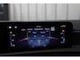Mercedes-Benz A-klasse 250e AMG | 218PK | Head-up | Memory | Keyless-go | Sfeerverlichting | Distronic+ | Pano | Multibeam | Standkachel | 2024.