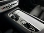 Volvo XC90 T8 Recharge AWD Ultimate Dark | Panoramadak | 360° camera | Luchtvering | Harman Kardon | Head-up display | Stoel- en stuurverwarming | Trekhaak