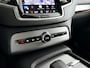 Volvo XC90 T8 Recharge AWD Ultimate Dark | Panoramadak | 360° camera | Luchtvering | Harman Kardon | Head-up display | Stoel- en stuurverwarming | Trekhaak