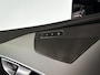 Volvo XC90 T8 Recharge AWD Ultimate Dark | Panoramadak | 360° camera | Luchtvering | Harman Kardon | Head-up display | Stoel- en stuurverwarming | Trekhaak