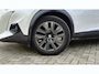 Peugeot 2008 1.2 PureTech GT Pack | Apple Carplay / Android Auto | Focal geluid | Navigatie | Stoelverwarming | Adaptieve Cruise | Alcantara bekleding | Achterbank in delen neerklapbaar | Achteruitrijcamera | Afwijkende dakkleur