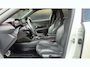 Peugeot 2008 1.2 PureTech GT Pack | Apple Carplay / Android Auto | Focal geluid | Navigatie | Stoelverwarming | Adaptieve Cruise | Alcantara bekleding | Achterbank in delen neerklapbaar | Achteruitrijcamera | Afwijkende dakkleur