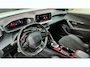 Peugeot 2008 1.2 PureTech GT Pack | Apple Carplay / Android Auto | Focal geluid | Navigatie | Stoelverwarming | Adaptieve Cruise | Alcantara bekleding | Achterbank in delen neerklapbaar | Achteruitrijcamera | Afwijkende dakkleur