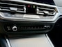 BMW 3-Serie 258 pk / Automaat / Alcantara / leder / Stoelverwarming / LED / Live Cockpit Pro / BearLock / M Performance