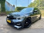 BMW 3-Serie 258 pk / Automaat / Alcantara / leder / Stoelverwarming / LED / Live Cockpit Pro / BearLock / M Performance