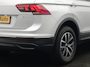Volkswagen Tiguan 1.4 TSI eHybrid Life SOH 90,2% PHEV 245pk | Trekhaak Af Fabriek | Adaptive Cruise | Stoelen & Stuur Verwarmd | Navigatie | Virtual Cockpit | DAB | Plug In Hybrid |