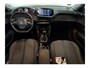 Peugeot 208 1.2 PureTech Allure | Climate Control | Cruise Control | Apple Carplay / Android Auto | Getint Glas | Achterbank in delen neerklapbaar | Airco (automatisch) | Apple Carplay/Android Auto|telefoonintegratie premium
