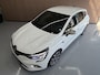 Renault Clio 1.3 TCe 130pk Edition One | Groot navi | Stoel&Stuurverwarming | Dodehoek | Bose | Carplay | Camera 100% onderhouden!