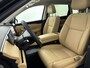 Leapmotor C10 Design REEV Plug-in Hybrid 215pk 28.4 kWh Automaat | DEMO | Navigatie | Panoramadak | Rondomzichtcamera | Stoel- en stuurverwarming | Lederen elektrisch verstelbare en geventileerde stoelen | Elektrische achterklep | Adaptieve Cruise Control | Climate Control | Parkeersensoren | Led koplampen | Donker getint glas | 20" lichtmetalen velgen |