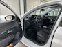 Peugeot e-208 EV Allure Pack 50 kWh | Stoelverwarming | Navi | Camera | Parelmoerwit