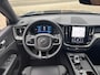 Volvo XC60 2.0 T6 Plug-in hybrid AWD Plus Black Edition Long Range / Google Maps Navi / Camera / Allseason Banden / Schuifkanteldak /