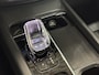 Volvo XC60 2.0 T6 Plug-in hybrid AWD Plus Black Edition Long Range / Google Maps Navi / Camera / Allseason Banden / Schuifkanteldak /