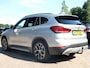 BMW X1 sDrive18i High Executive Edition 140 PK | Afneembare Trekhaak | Dealeronderhouden | Lederen Bekleding | Stoelverwarming | Camera | Head-Up display | Elektrische Klep | LED |