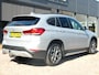 BMW X1 sDrive18i High Executive Edition 140 PK | Afneembare Trekhaak | Dealeronderhouden | Lederen Bekleding | Stoelverwarming | Camera | Head-Up display | Elektrische Klep | LED |