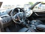 BMW X1 sDrive18i High Executive Edition 140 PK | Afneembare Trekhaak | Dealeronderhouden | Lederen Bekleding | Stoelverwarming | Camera | Head-Up display | Elektrische Klep | LED |