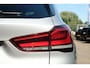 BMW X1 sDrive18i High Executive Edition 140 PK | Afneembare Trekhaak | Dealeronderhouden | Lederen Bekleding | Stoelverwarming | Camera | Head-Up display | Elektrische Klep | LED |