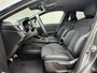 Renault Clio 1.0 TCe 90 GPF esprit Alpine / Pack Winter / Camera 360° / Fabrieksgarantie tot 25-06-2027 / Stuur- & Stoelverwarming / Adaptief cruise control / Keyless Entry/Start / Climate control / Draadloze telefoon lader / Apple Carplay/Android Auto /