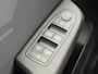Renault Clio 1.0 TCe 90 GPF esprit Alpine / Pack Winter / Camera 360° / Fabrieksgarantie tot 25-06-2027 / Stuur- & Stoelverwarming / Adaptief cruise control / Keyless Entry/Start / Climate control / Draadloze telefoon lader / Apple Carplay/Android Auto /