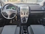 Toyota Verso 1.6 VVT-i Terra climatronic, Airco, Trekhaak , NAP, Cruisecontrol