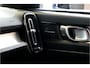 Volvo XC40 1.5 T5 Plug-in Hybrid 193kW/262pk DCT7 Plus Dark HARMAN/KARDON + EL.TREKHAAK + ADAPT.CRUISE + PILOT ASSIST + STOEL-&STUURVERWARMING + BLIS + LANE ASSIST + ACHTERUITRIJCAMERA + KEYLESS ENTRY&GO + POWER SEATS + PARKSENSOREN V&A + 19” LM-VELGEN!!