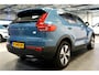 Volvo XC40 1.5 T5 Plug-in Hybrid 193kW/262pk DCT7 Plus Dark HARMAN/KARDON + EL.TREKHAAK + ADAPT.CRUISE + PILOT ASSIST + STOEL-&STUURVERWARMING + BLIS + LANE ASSIST + ACHTERUITRIJCAMERA + KEYLESS ENTRY&GO + POWER SEATS + PARKSENSOREN V&A + 19” LM-VELGEN!!