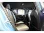 Volvo XC40 1.5 T5 Plug-in Hybrid 193kW/262pk DCT7 Plus Dark HARMAN/KARDON + EL.TREKHAAK + ADAPT.CRUISE + PILOT ASSIST + STOEL-&STUURVERWARMING + BLIS + LANE ASSIST + ACHTERUITRIJCAMERA + KEYLESS ENTRY&GO + POWER SEATS + PARKSENSOREN V&A + 19” LM-VELGEN!!