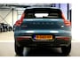 Volvo XC40 1.5 T5 Plug-in Hybrid 193kW/262pk DCT7 Plus Dark HARMAN/KARDON + EL.TREKHAAK + ADAPT.CRUISE + PILOT ASSIST + STOEL-&STUURVERWARMING + BLIS + LANE ASSIST + ACHTERUITRIJCAMERA + KEYLESS ENTRY&GO + POWER SEATS + PARKSENSOREN V&A + 19” LM-VELGEN!!