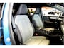Volvo XC40 1.5 T5 Plug-in Hybrid 193kW/262pk DCT7 Plus Dark HARMAN/KARDON + EL.TREKHAAK + ADAPT.CRUISE + PILOT ASSIST + STOEL-&STUURVERWARMING + BLIS + LANE ASSIST + ACHTERUITRIJCAMERA + KEYLESS ENTRY&GO + POWER SEATS + PARKSENSOREN V&A + 19” LM-VELGEN!!
