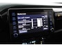 Toyota Hilux 2.4 D-4D Xtra Cab Professional | Stoelverwarming | Trekhaak | Parkeercamera | Roll-bar |