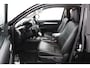 Toyota Hilux 2.4 D-4D Xtra Cab Professional | Stoelverwarming | Trekhaak | Parkeercamera | Roll-bar |