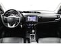 Toyota Hilux 2.4 D-4D Xtra Cab Professional | Stoelverwarming | Trekhaak | Parkeercamera | Roll-bar |