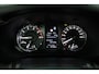 Toyota Hilux 2.4 D-4D Xtra Cab Professional | Stoelverwarming | Trekhaak | Parkeercamera | Roll-bar |