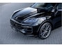 Porsche Cayenne Coupé 3.0 E-Hybrid Black Edition - Origineel NL | Sport Chrono + | Achterasbesturing | Passenger Display