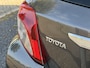 Toyota Yaris 1.0 VVT-i Aspiration ✓1e Eigenaar✓Camera✓Trekhaak✓Airco✓5 Deurs✓N.A.P✓Weinig Km✓Zeer Zuinig✓Apk tot 03-2027