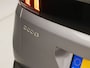 Peugeot 3008 1.6 HYbrid 225 Allure Sport 225Pk Automaat (APPLE CARPLAY, GROOT NAVI, 360 CAMERA, SPORTSTOELEN, LEDER, KEYLESS, GETINT GLAS, LANE ASSIST, NIEUWSTAAT)