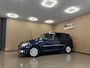 Volkswagen Touran 1.2 TSI Highline BlueMotion * Trekhaak / Navigatie / LM Velgen / NL Auto *
