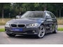 BMW 3-Serie Touring High Executive M-Sport|Automaat|Org. NL NAP|2e Eig.|Trekhaak|LED|Alpine|Top Conditie|Dealer onderhouden